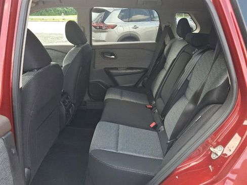 Certified 2021 Nissan Rogue SV image 42