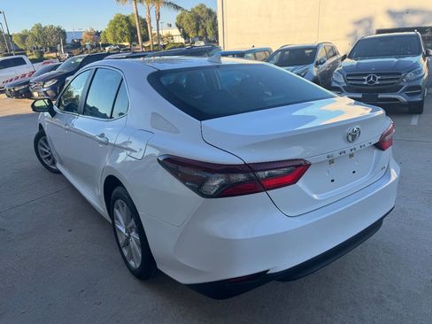Used 2021 Toyota Camry LE image 11