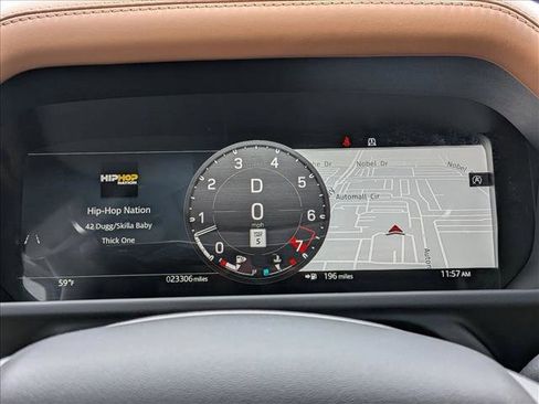 Used 2024 Land Rover Defender 130 S image 11