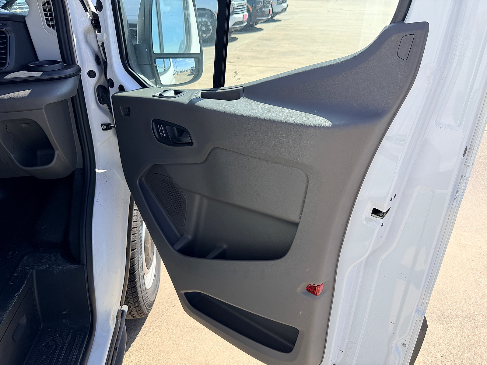 Used 2024 Ford Transit 250 148 Medium Roof RWD image 12