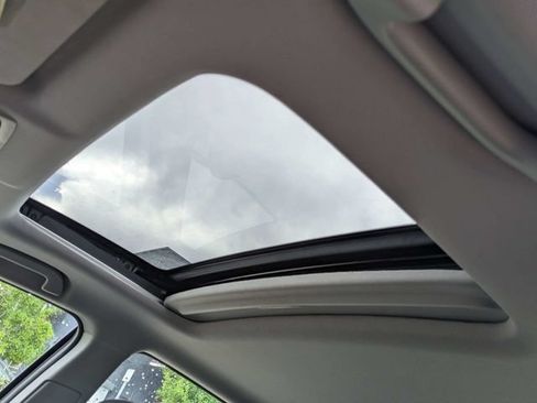 Used 2017 Honda Accord EX image 19