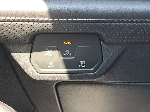 Used 2026 Volkswagen Atlas SEL AWD/4WD image 27