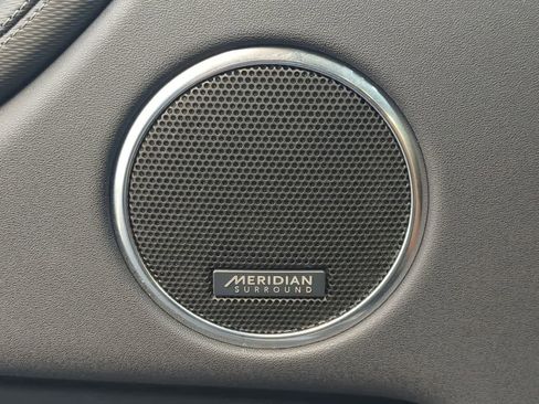 Used 2025 Land Rover Discovery Sport Dynamic SE image 42