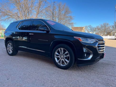 Used 2018 Chevrolet Traverse High Country image 1