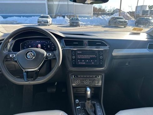 Certified 2021 Volkswagen Tiguan SEL w/ 3rd Row Seat Package image 16