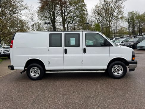 Used 2024 GMC Savana 2500 w/ Driver Convenience Package RWD image 7
