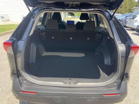 Used 2023 Toyota RAV4 LE FWD image 8