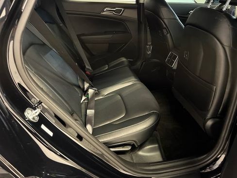 Used 2025 Kia Sportage EX w/ Premium Package FWD image 14
