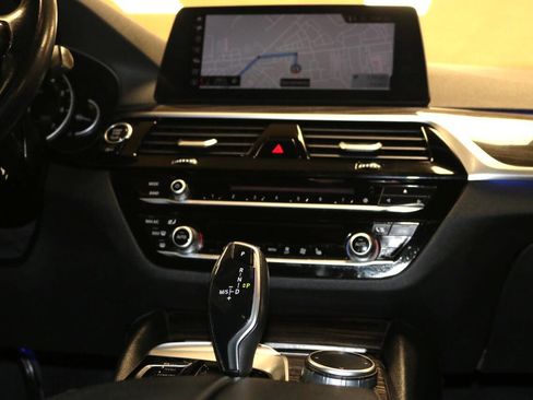 Used 2018 BMW 530i image 45