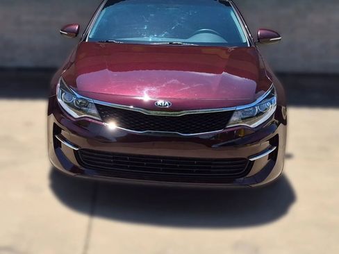 Used 2018 Kia Optima LX FWD image 5