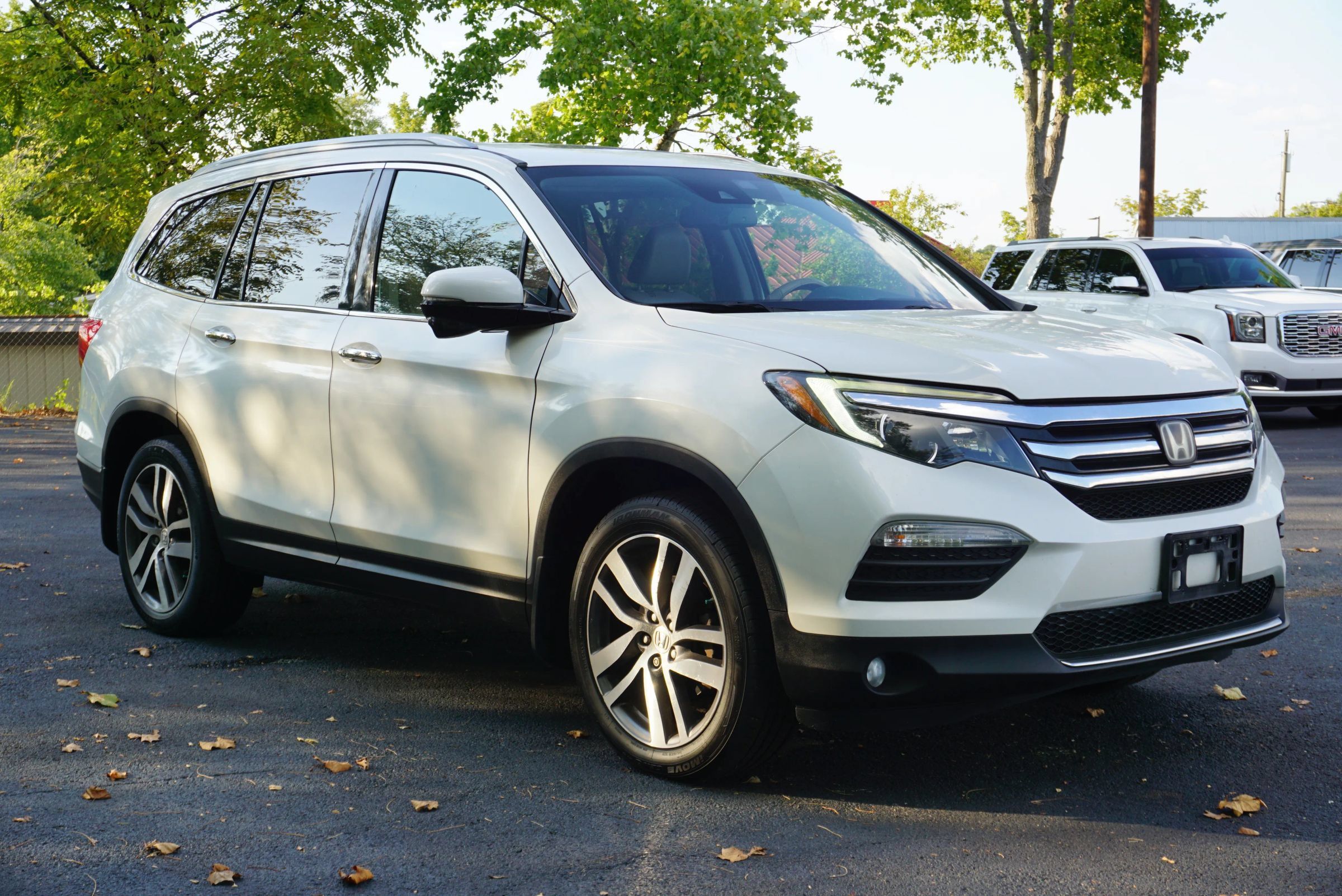 Used 2016 Honda Pilot Touring image 3