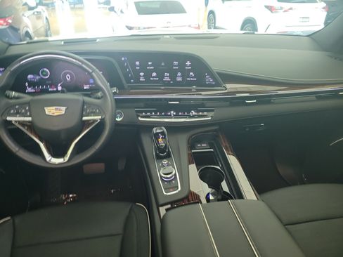 Used 2023 Cadillac Escalade Premium Luxury RWD image 18