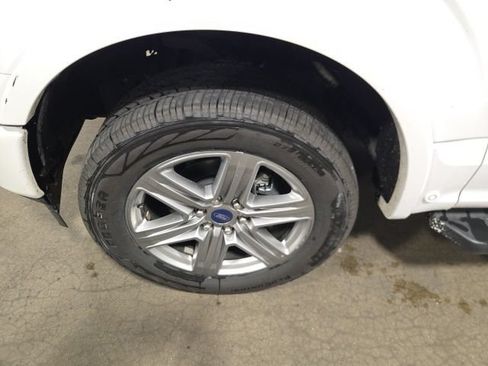 Used 2019 Ford F150 Lariat w/ Equipment Group 502A Luxury AWD/4WD image 10