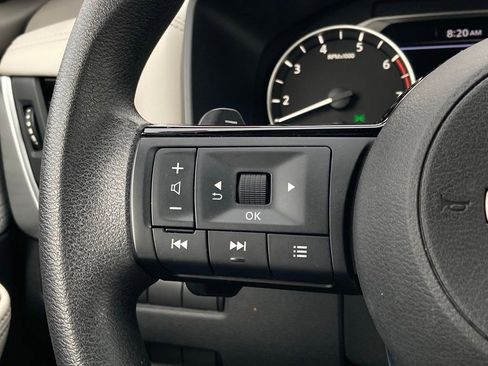 Used 2023 Nissan Rogue SV image 15