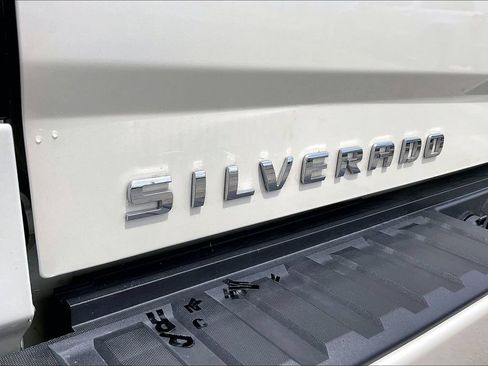 Used 2015 Chevrolet Silverado 1500 High Country w/ High Country Premium Package AWD/4WD image 27