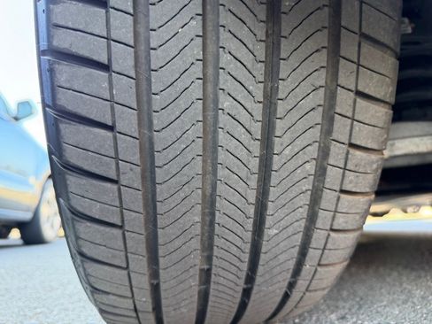 Used 2024 Genesis GV60 RWD image 63