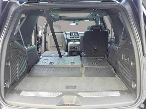 Used 2021 Chevrolet Tahoe Z71 w/ Z71 Signature Package image 18