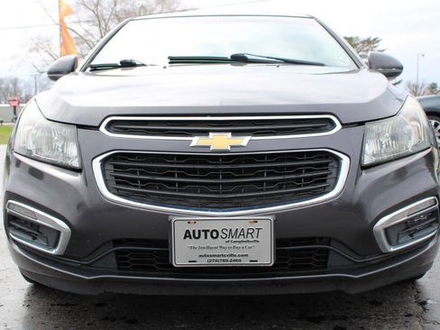 Used 2016 Chevrolet Cruze LT image 2