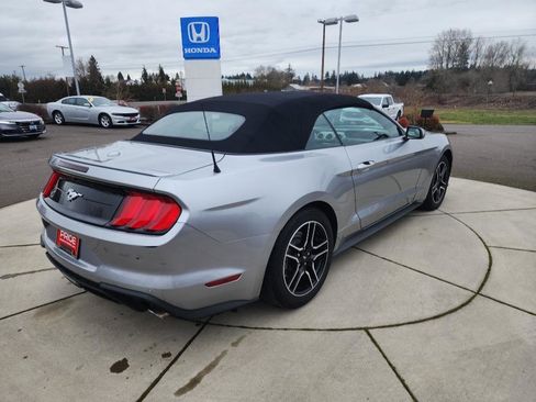 Used 2021 Ford Mustang Premium image 7