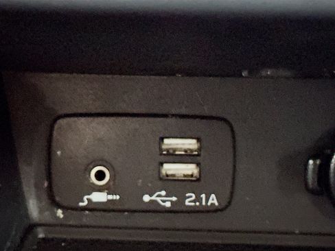 Used 2020 Subaru Crosstrek 2.0i Premium w/ Moonroof Package 2 image 24