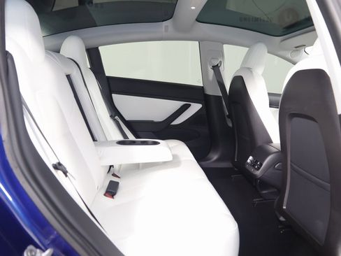 Used 2020 Tesla Model 3 Standard Range image 14