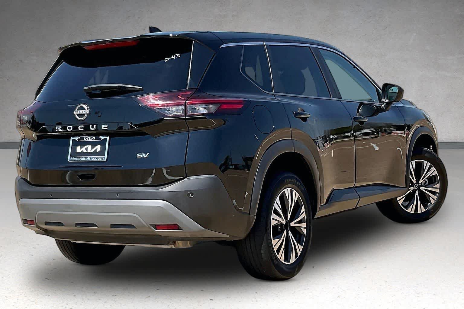 Used 2023 Nissan Rogue SV FWD image 21