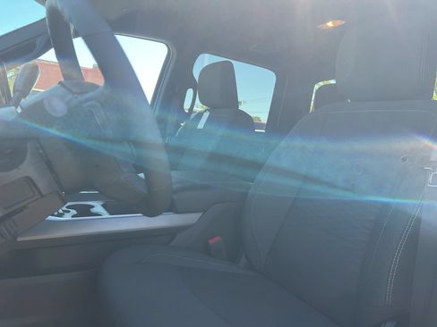 New 2026 RAM 2500 Big Horn AWD/4WD image 15