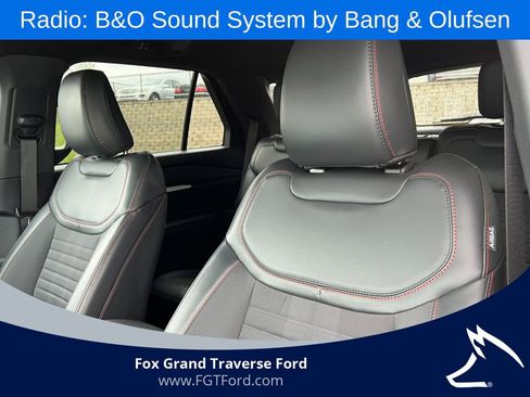 Certified 2025 Ford Explorer ST-Line AWD/4WD image 14