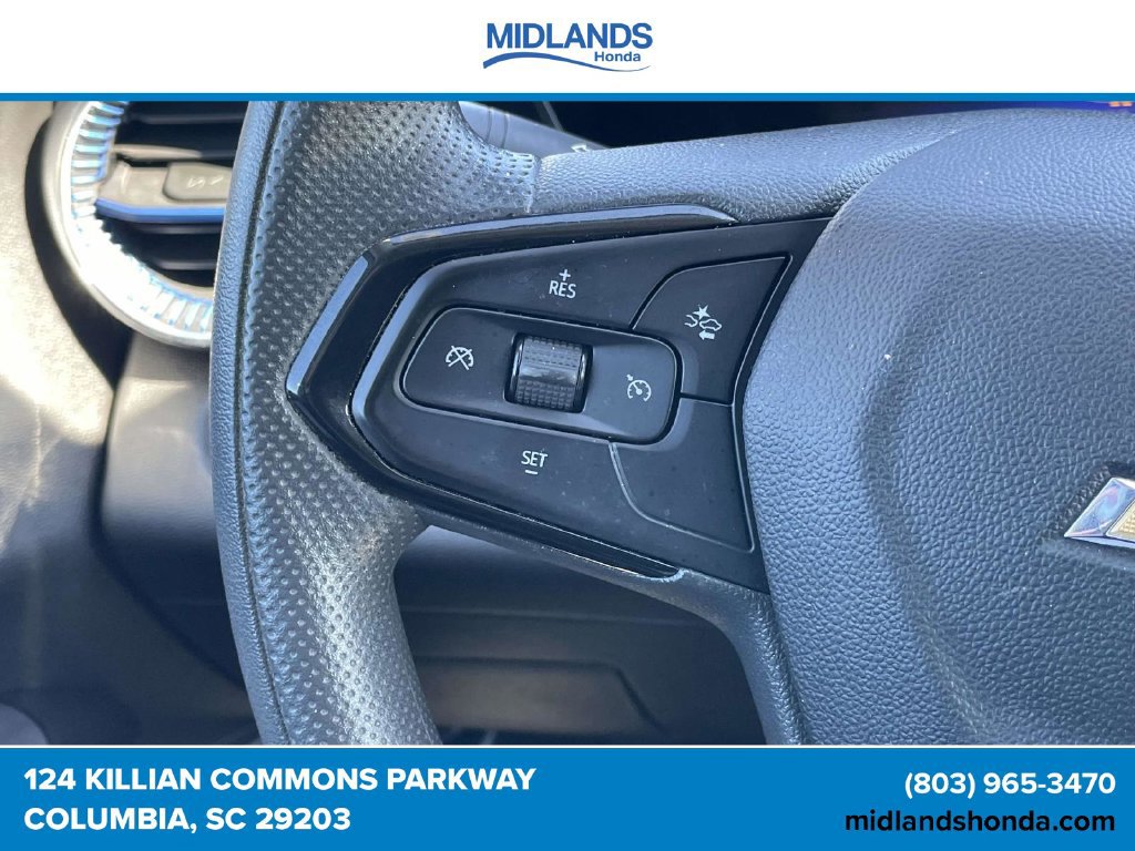 Used 2025 Chevrolet Trax LT FWD image 22