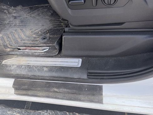 Used 2020 Chevrolet Silverado 2500 LT w/ Convenience Package image 5