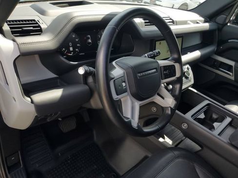 Certified 2024 Land Rover Defender 110 X-Dynamic SE AWD/4WD image 17
