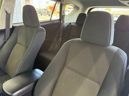 Used 2014 Toyota RAV4 LE image 21