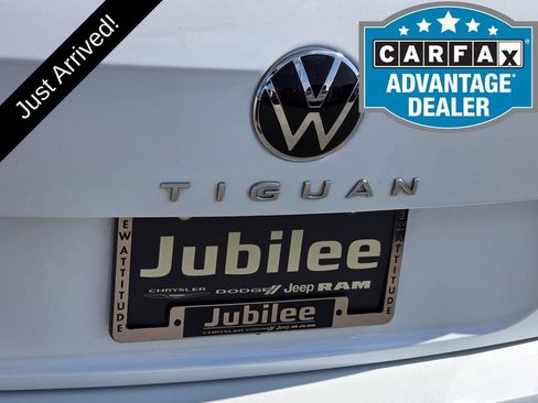 Used 2024 Volkswagen Tiguan SEL R-Line AWD/4WD image 34