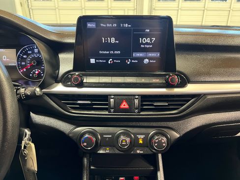 Used 2024 Kia Forte LXS image 16