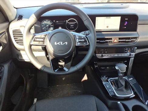 New 2026 Kia Seltos EX w/ EX Sunroof Package AWD/4WD image 13