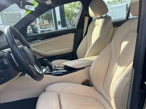 Used 2017 BMW 530i xDrive AWD/4WD image 9
