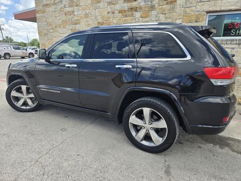 Used 2014 Jeep Grand Cherokee Overland AWD/4WD image 3