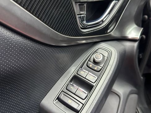 Used 2017 Subaru Impreza 2.0i Limited image 10