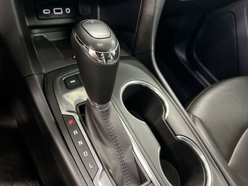 Used 2019 Chevrolet Equinox Premier image 16