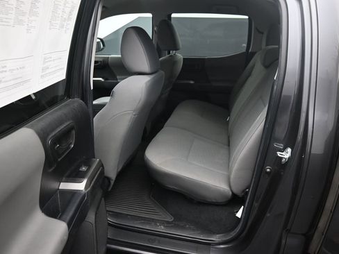 Used 2023 Toyota Tacoma SR5 AWD/4WD image 21