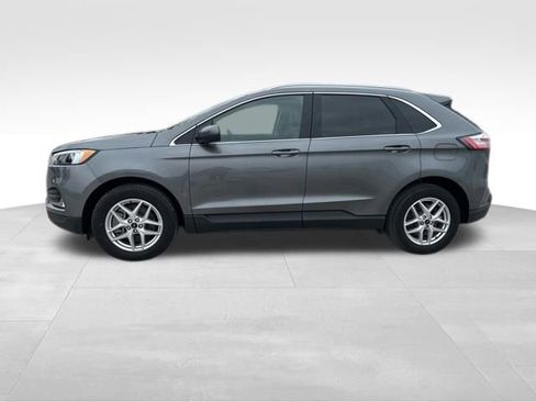 Used 2024 Ford Edge SEL w/ Convenience Package image 4