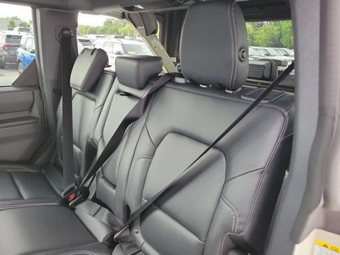 New 2026 Ford Bronco Big Bend w/ Black Diamond Package AWD/4WD image 16