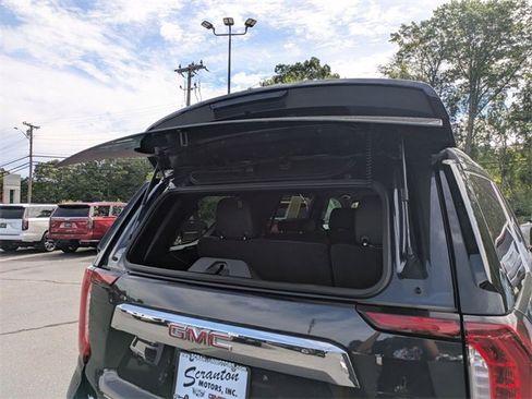 Used 2023 GMC Yukon SLT image 33