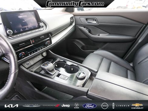 Used 2023 Nissan Rogue SV w/ SV Premium Package image 20