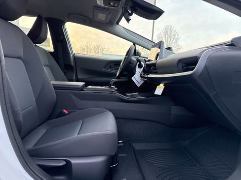 New 2026 Toyota Prius LE image 13