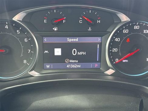 Used 2023 Chevrolet Equinox RS FWD image 12