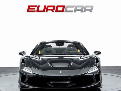 Used 2022 Ferrari F8 Tributo image 10