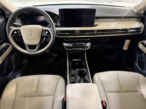 New 2026 Lincoln Corsair Premiere image 23