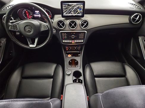 Used 2018 Mercedes-Benz GLA 250 4MATIC image 15