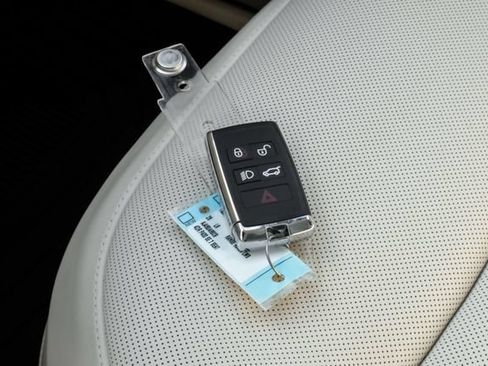 New 2026 Land Rover Range Rover Long Wheelbase SE AWD/4WD image 70